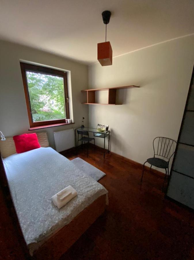 Niewielki Pokoj Jedno Lub Dwuosobowy W Duzym Mieszkaniu W Gdansk Wrzeszcz Ul Smoluchowskiego Kolo Akademii Medycznej - Cooliving Exteriör bild
